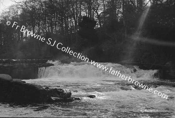 RIVER LIFFEY WEIR AT LEIXLIP (FILTERTEST)